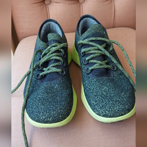 Stylish Green Men's Shoes - Picture 2 of 4